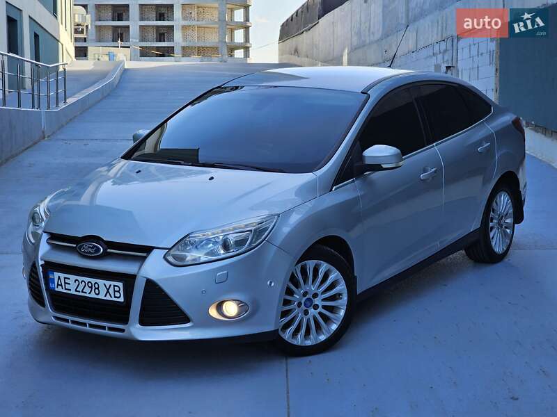 Седан Ford Focus 2011 в 