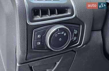 Седан Ford Focus 2011 в 