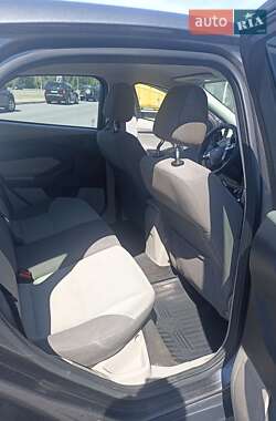 Хэтчбек Ford Focus 2011 в 