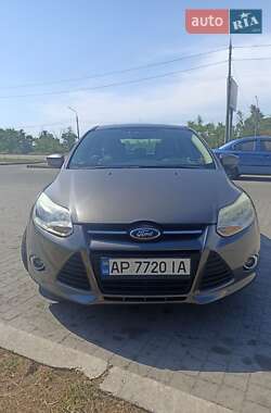 Хэтчбек Ford Focus 2011 в 