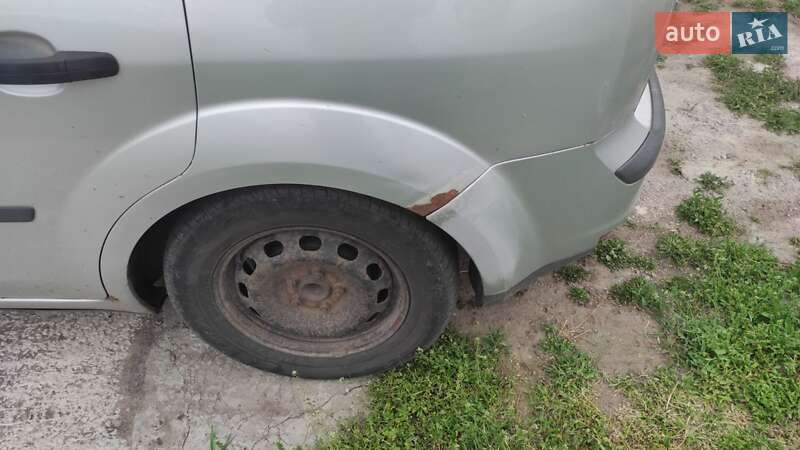 Хэтчбек Ford Focus 2006 в Киеве