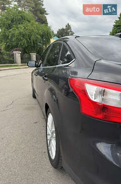 Седан Ford Focus 2012 в 