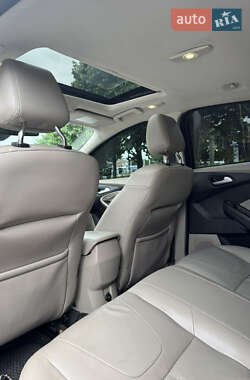 Седан Ford Focus 2012 в 