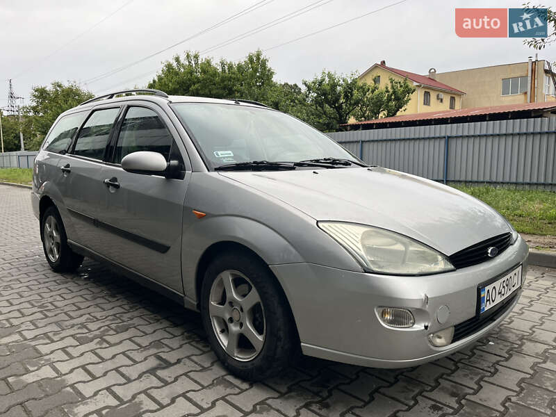 Ford Focus 2000