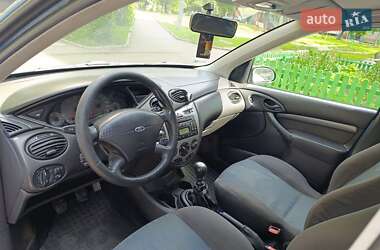 Хетчбек Ford Focus 2002 в 