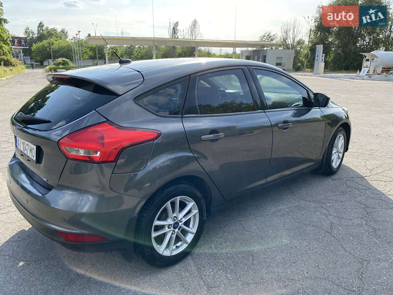 Хэтчбек Ford Focus 2016 в Днепре