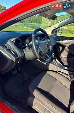 Седан Ford Focus 2016 в 