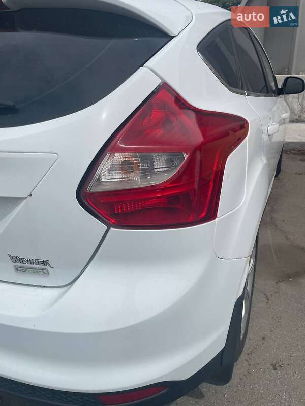 Хетчбек Ford Focus 2014 в Дніпрі