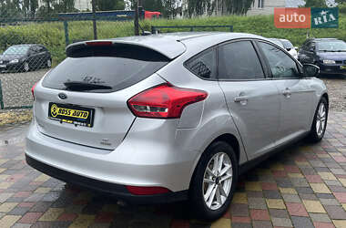 Хэтчбек Ford Focus 2015 в 