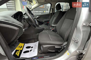 Хэтчбек Ford Focus 2015 в 