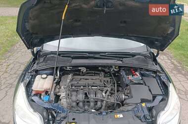 Седан Ford Focus 2011 в 