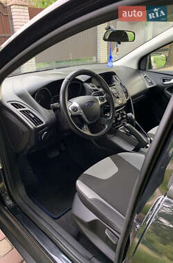 Хэтчбек Ford Focus 2013 в 