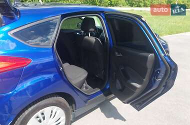 Хэтчбек Ford Focus 2015 в 