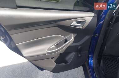Хэтчбек Ford Focus 2015 в 