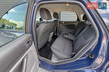 Хэтчбек Ford Focus 2009 в 