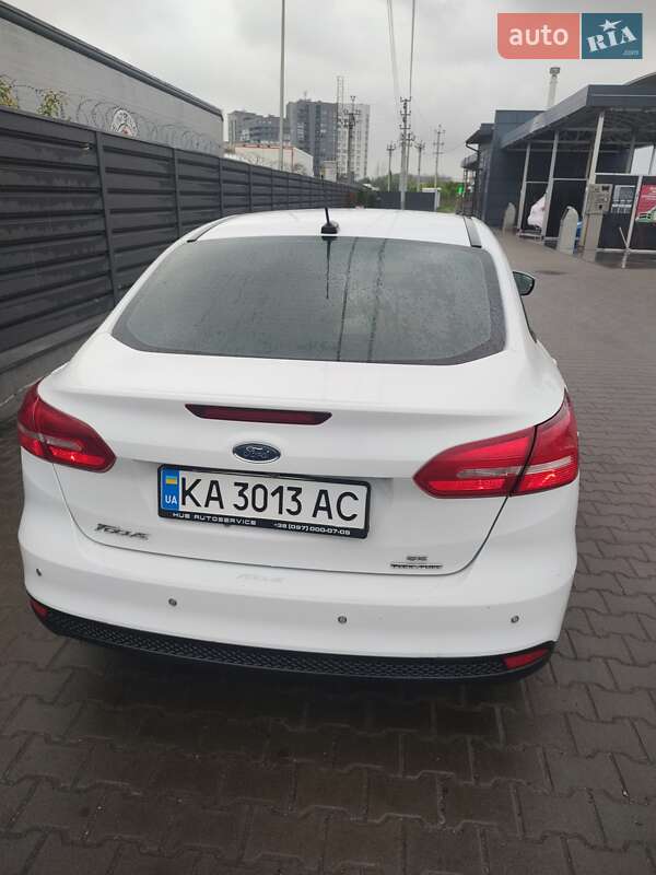 Седан Ford Focus 2016 в Киеве