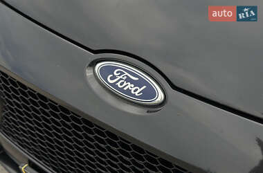 Хэтчбек Ford Focus 2014 в 