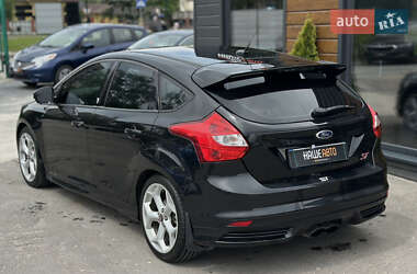 Хэтчбек Ford Focus 2014 в 