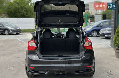 Хэтчбек Ford Focus 2014 в 