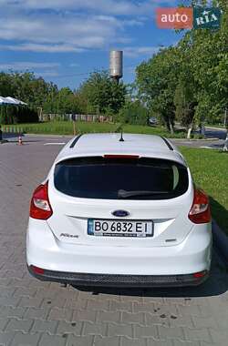 Хэтчбек Ford Focus 2014 в 