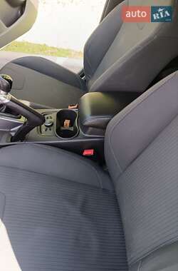 Хэтчбек Ford Focus 2014 в 