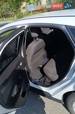 Хэтчбек Ford Focus 2014 в 