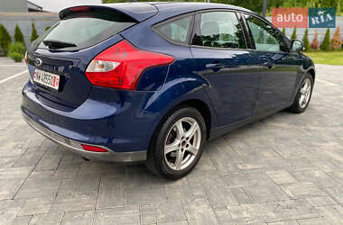 Хэтчбек Ford Focus 2012 в Ромнах