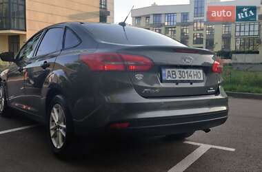 Седан Ford Focus 2015 в 