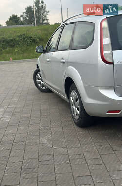Универсал Ford Focus 2010 в 