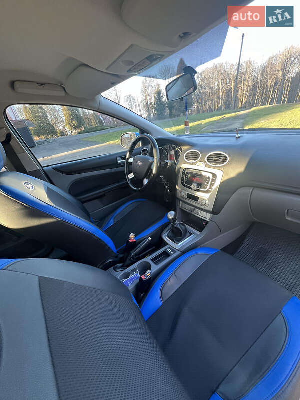 Хэтчбек Ford Focus 2011 в Ивано-Франковске
