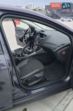 Универсал Ford Focus 2012 в 