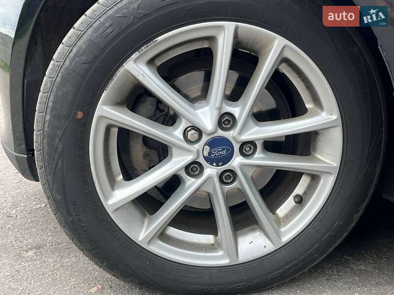Седан Ford Focus 2016 в Харкові