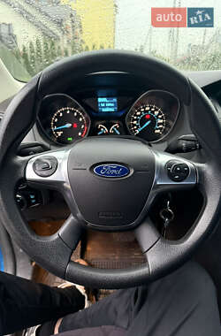 Седан Ford Focus 2012 в 