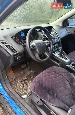 Седан Ford Focus 2012 в 