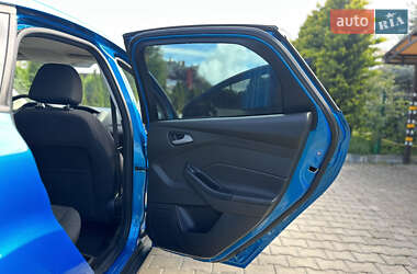 Хэтчбек Ford Focus 2015 в 