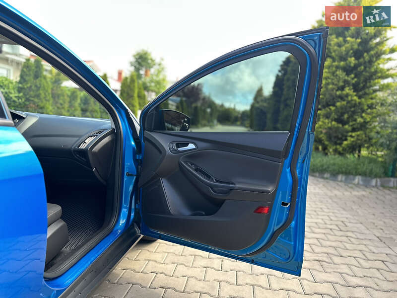 Хэтчбек Ford Focus 2015 в Одессе