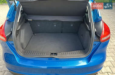 Хэтчбек Ford Focus 2015 в 