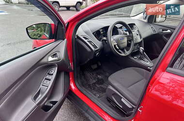 Седан Ford Focus 2015 в 