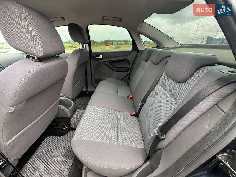 Седан Ford Focus 2006 в Львове