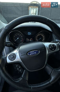 Хэтчбек Ford Focus 2014 в Перегинском