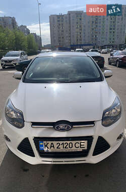 Хэтчбек Ford Focus 2012 в Вишневом