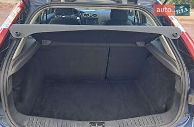 Хэтчбек Ford Focus 2006 в 
