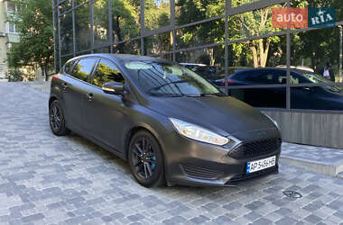 Хетчбек Ford Focus 2015 в 