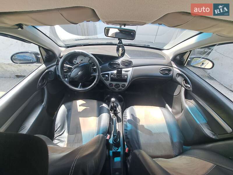 Хэтчбек Ford Focus 2001 в Николаеве