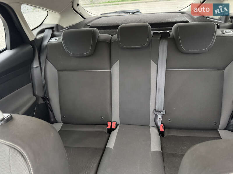 Хэтчбек Ford Focus 2011 в Городке