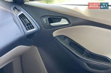 Хэтчбек Ford Focus 2017 в 
