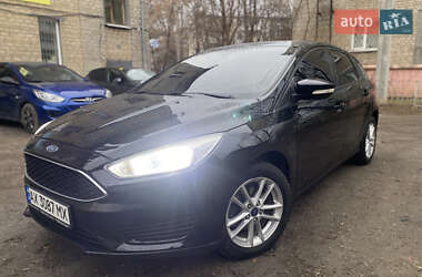 Хэтчбек Ford Focus 2015 в 