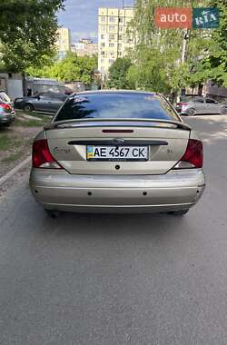 Седан Ford Focus 2001 в 
