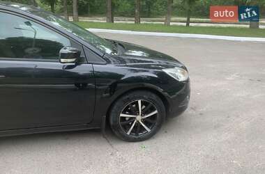 Седан Ford Focus 2011 в 