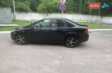 Седан Ford Focus 2011 в 